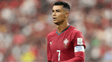 Ronaldo chỉ mất... 39 giây để kiếm đủ hơn 7 triệu đồng nộp phạt vụ tự ý rời ĐT Bồ Đào Nha