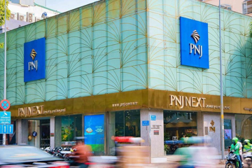 PNJ lỗ 3 tỷ đồng mỗi ngày, tiền mặt giảm mạnh dù đã vay 700 tỷ từ bà Cao Thị Ngọc Dung