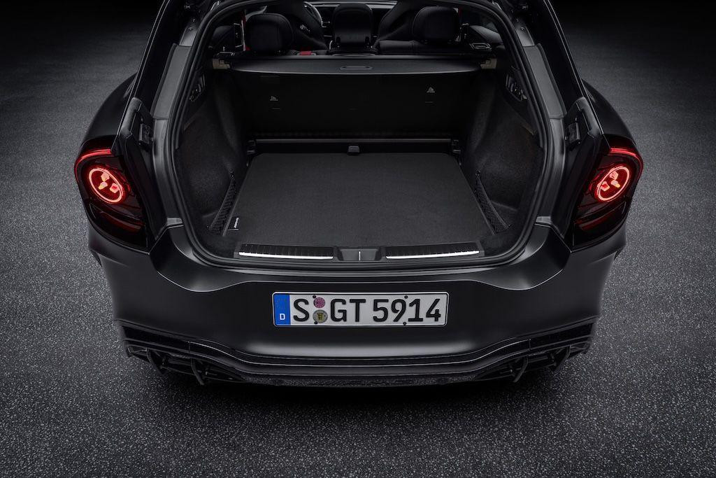 mercedes-amg-gt-suv-2027-7_1792596441.jpg