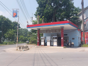 Hà Nội yêu cầu một cửa hàng xăng dầu phải dừng toàn bộ hoạt động kinh doanh