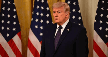 Bầu cử Mỹ cận kề, ông Trump ra quyết định thuế mới