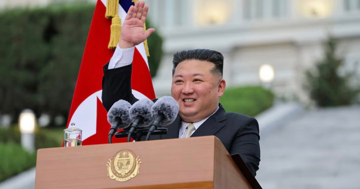 Chủ tịch Triều Tiên Kim Jong Un bất ngờ đi qua cầu mới sang Trung Quốc