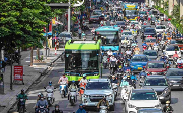 Đề xuất hỗ trợ người dân đổi xe máy xăng khi triển khai vùng phát thải thấp