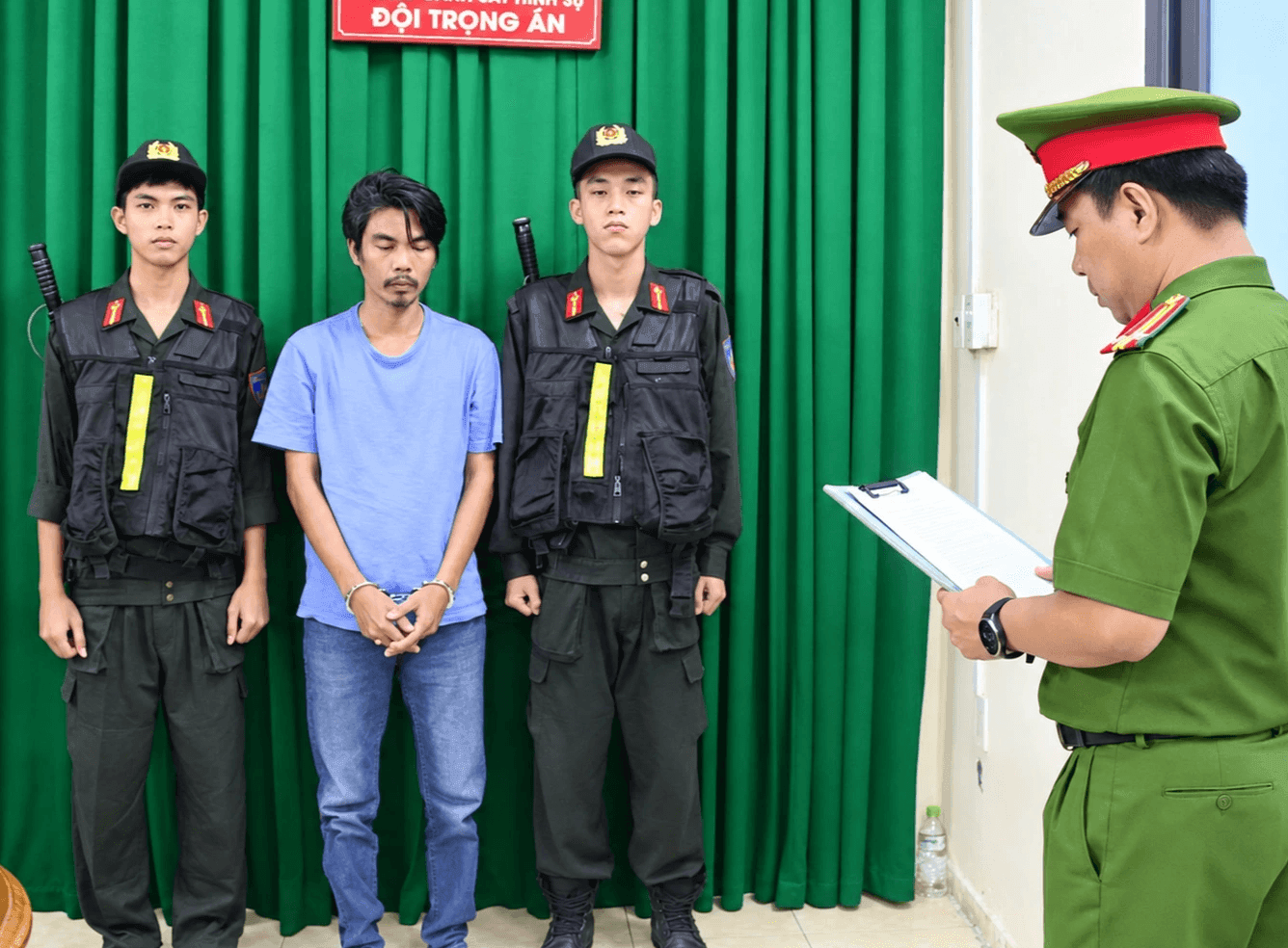 Ảnh màn hình 2026-10-23 lúc 23.52.36