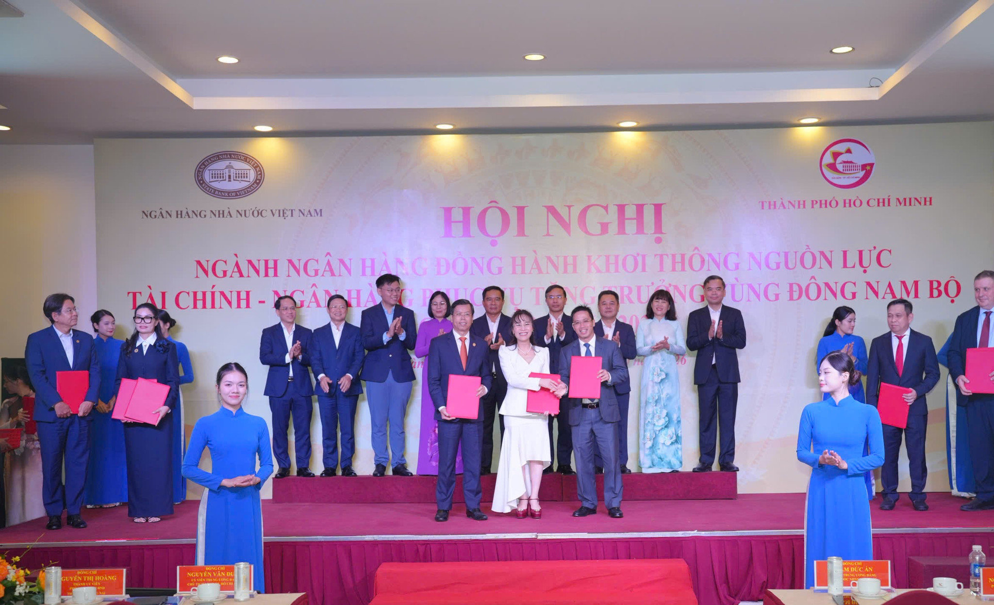 Ngành Ngân hàng đồng hành khơi thông nguồn lực Tài chính – Ngân hàng phục vụ tăng trưởng vùng Đông Nam bộ giai đoạn 2026 – 2030”4