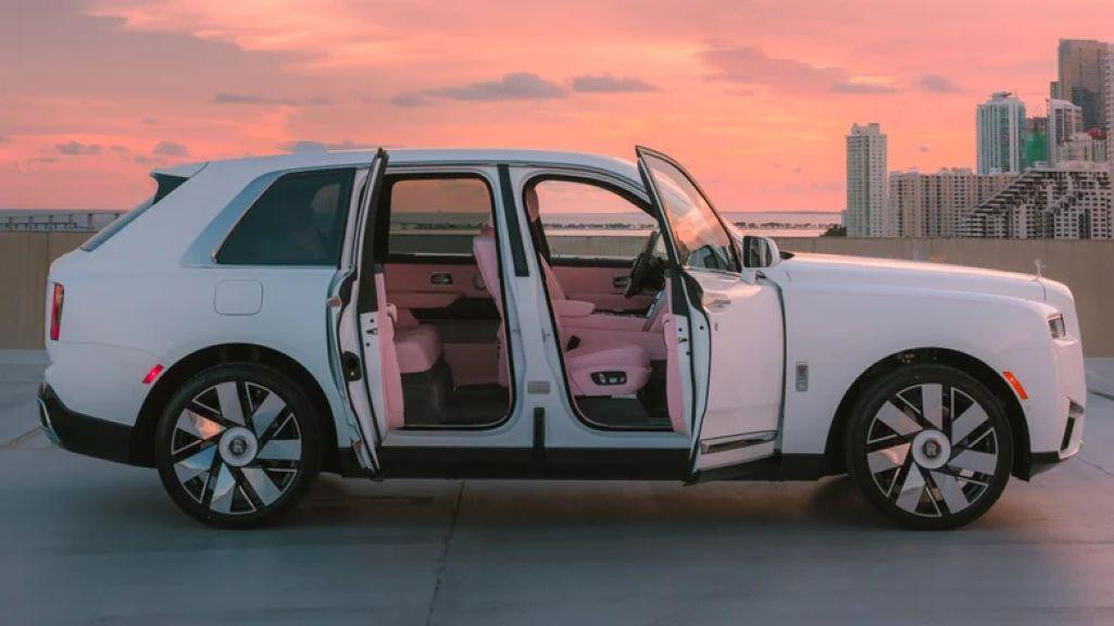 rolls-royce-cullinan-2_1792854980.jpg