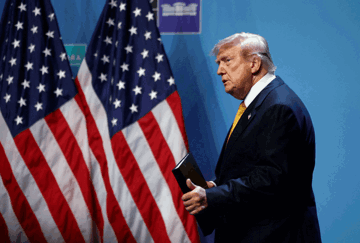 Ông Trump phát tín hiệu tái chiến với Iran: 10.000 quân cùng tàu sân bay được điều động, Tehran chuẩn bị đáp trả?