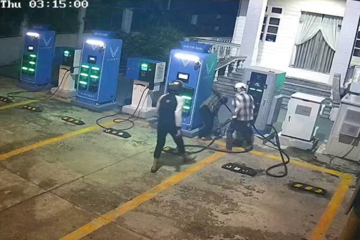 Bắt giữ 4 người cắt trộm dây trụ sạc VinFast gây thiệt hại 140 triệu đồng, có đối tượng chỉ mới 13 tuổi