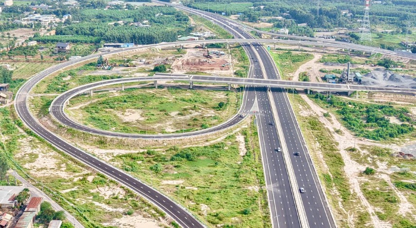 Cao tốc Biên Hoà - Vũng Tàu giữ vai trò quan trọng trong kết nối sân bay Long Thành.