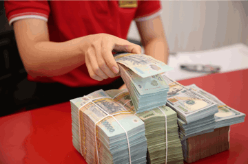 Một ngân hàng đưa lãi suất gửi tiết kiệm về gần 0%/năm