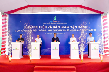 VinEnergo đưa hệ thống điện mặt trời vào vận hành, VinFast trở thành khách hàng đầu tiên