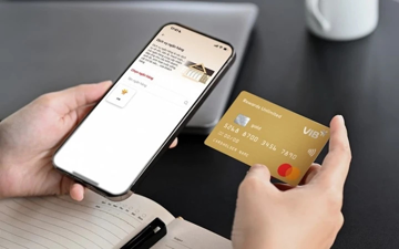 Công an phát cảnh báo với người dân có tài khoản ngân hàng