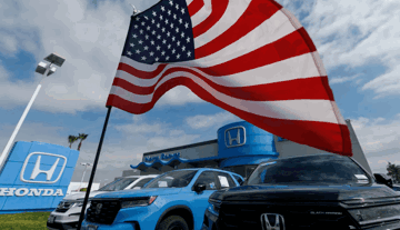Ông Trump tung đòn thuế mới, Honda cảnh báo kịch bản thảm khốc với ngành ô tô toàn cầu