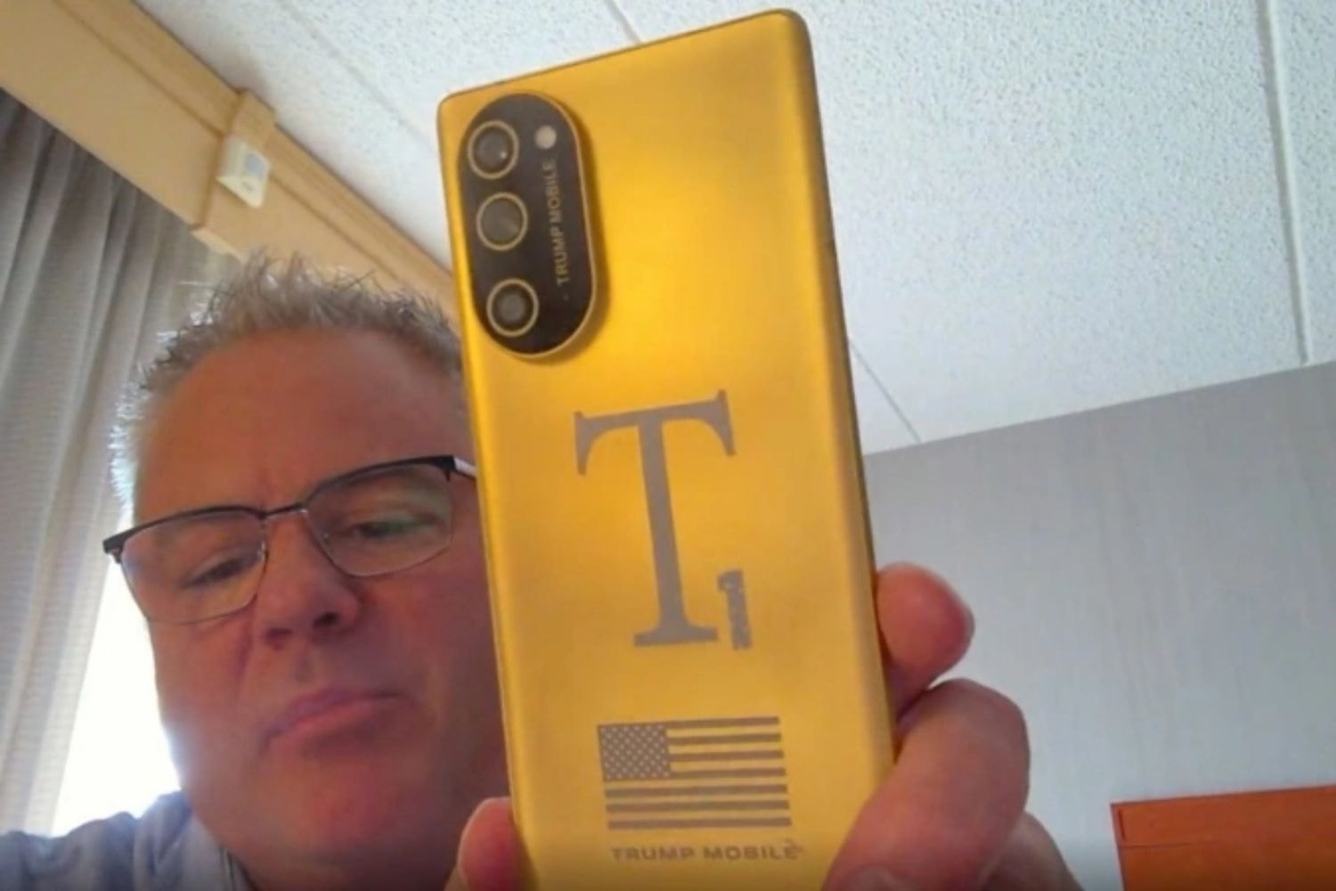 trump-mobile-t1.jpg