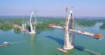 Cầu có nhịp chính dài nhất Đông Nam Á dần thành hình, nỗ lực tiến sát ngày hợp long
