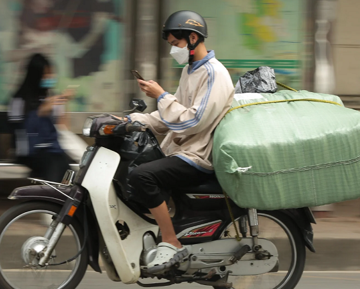 Lỗi nhiều người đi xe máy vẫn mắc: Có thể bị phạt tới 14 triệu, trừ 10 điểm GPLX