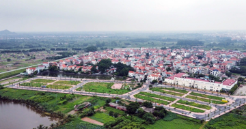 Nâng tiền đặt cọc lên 50%, đất đấu giá diễn biến ra sao?
