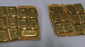 Tịch thu 5kg vàng bọc trong giấy báo, bắt khẩn cấp 2 người liên quan