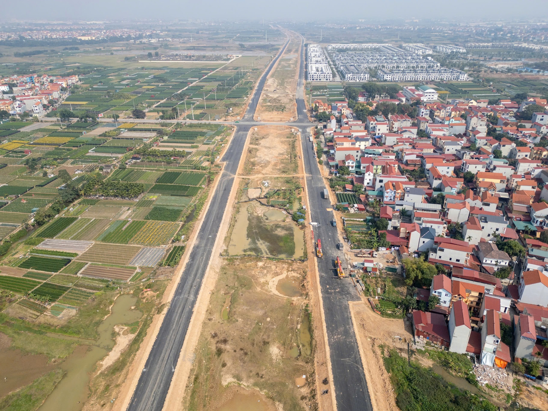 Đoạn tuyến cao tốc hơn 56.000 tỷ nằm trên tuyến vành đai lớn của miền Bắc đạt dấu mốc quan trọng- Ảnh 3. Đoạn tuyến cao tốc hơn 56.000 tỷ nằm trên tuyến vành đai lớn của miền Bắc đạt dấu mốc quan trọng- Ảnh 3.