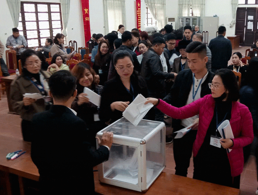 Khách hàng tham gia đấu giá đất tại xã Kiều Phú kieu-phu-dau-gia-dat234.gif