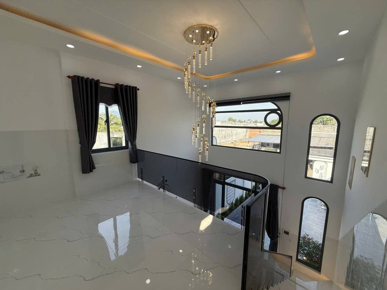 Sống trọn trong không gian nhà phố hiện đại với mặt tiền tối giản- Ảnh 5. Sống trọn trong không gian nhà phố hiện đại với mặt tiền tối giản- Ảnh 5.