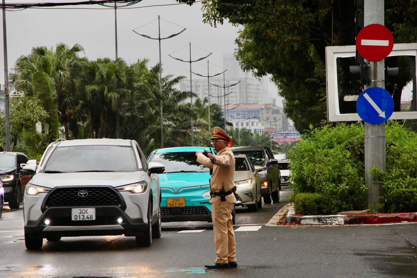 Ảnh: Cục CSGT canh-sat-phan-lan-giao-thong.jpg
