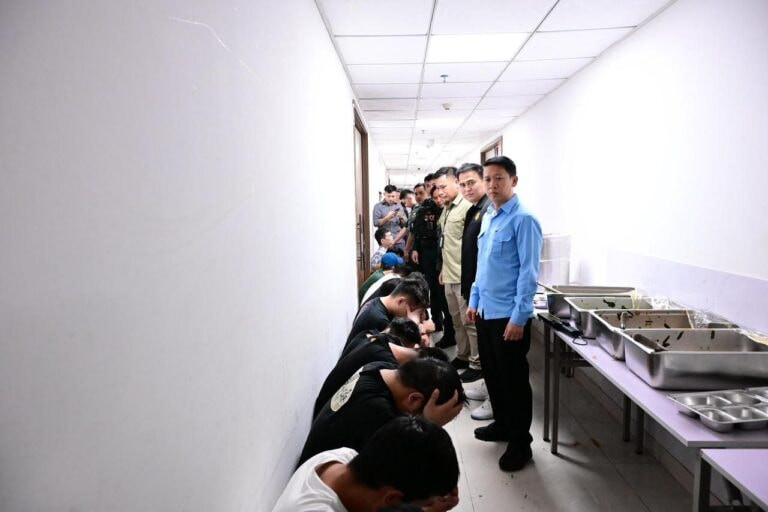 Cơ quan chức năng có liên quan đang tiếp tục xác minh, làm rõ vai trò của từng đối tượng để xử lý theo quy định. Ảnh: Khmer Times.