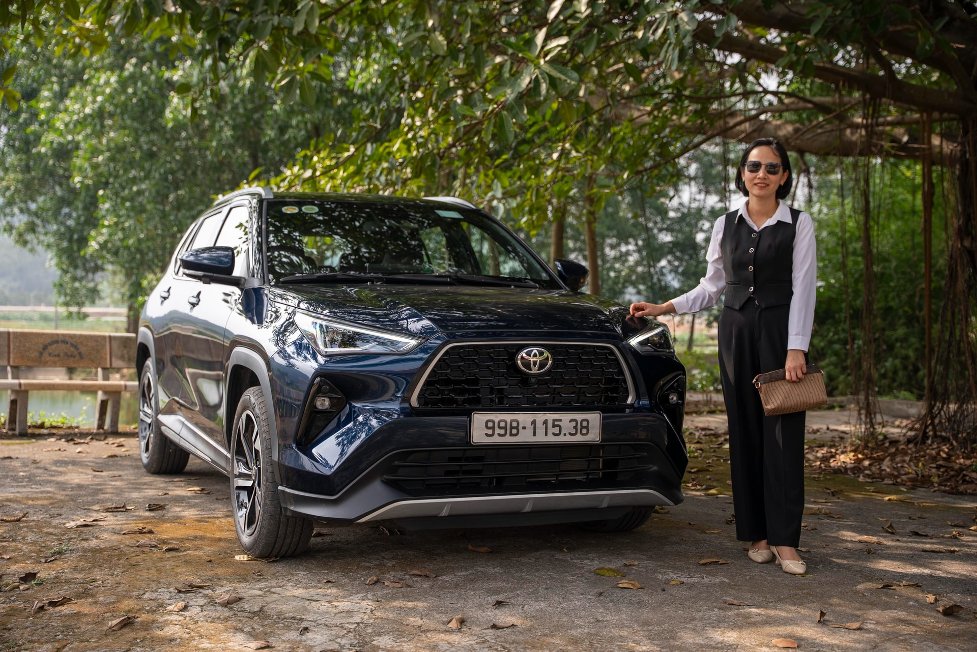 nu-tai-xe-yaris-cross-1.jpg