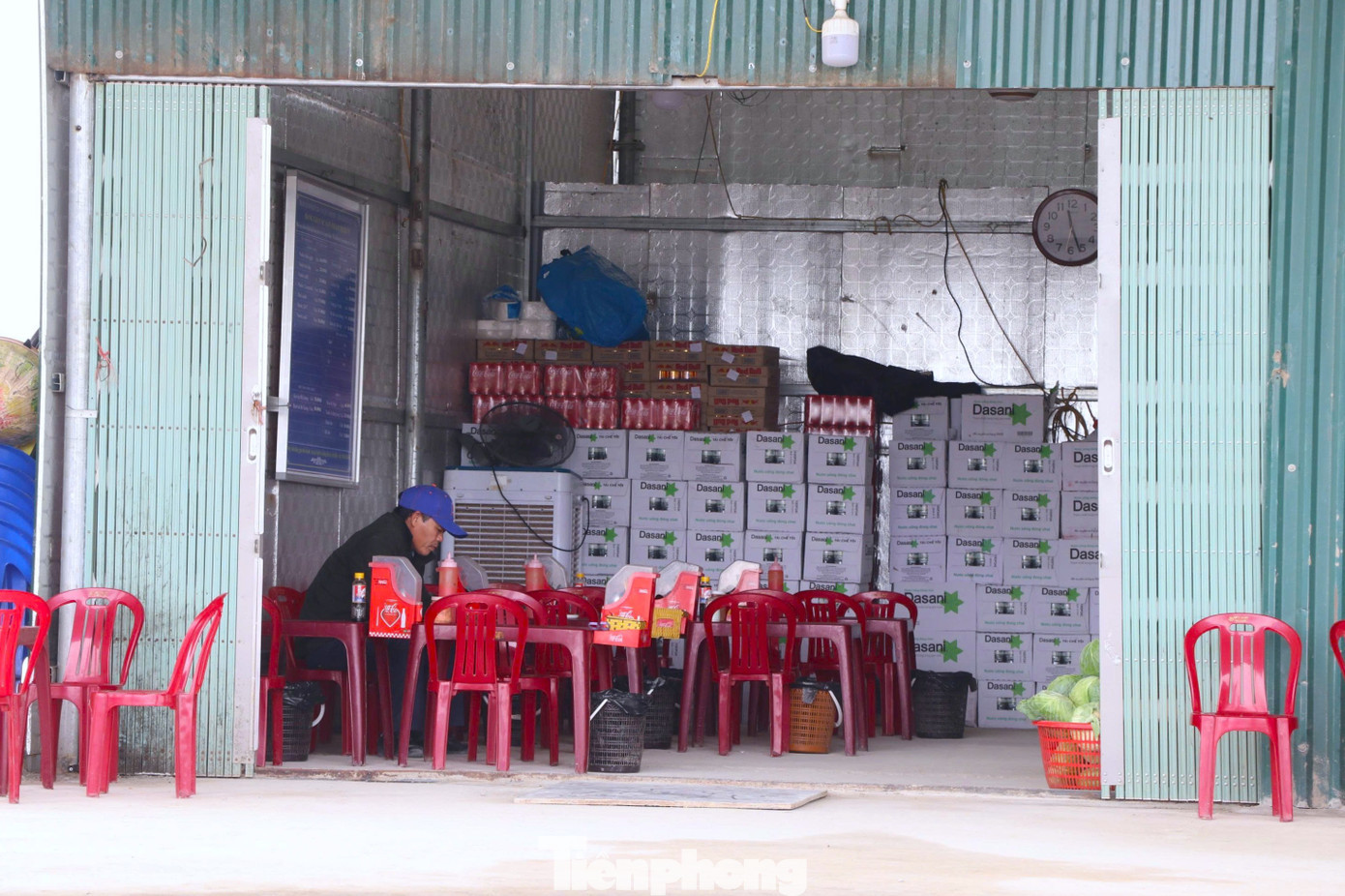 Quầy dịch vụ ăn uống. tp-5-1772.jpg