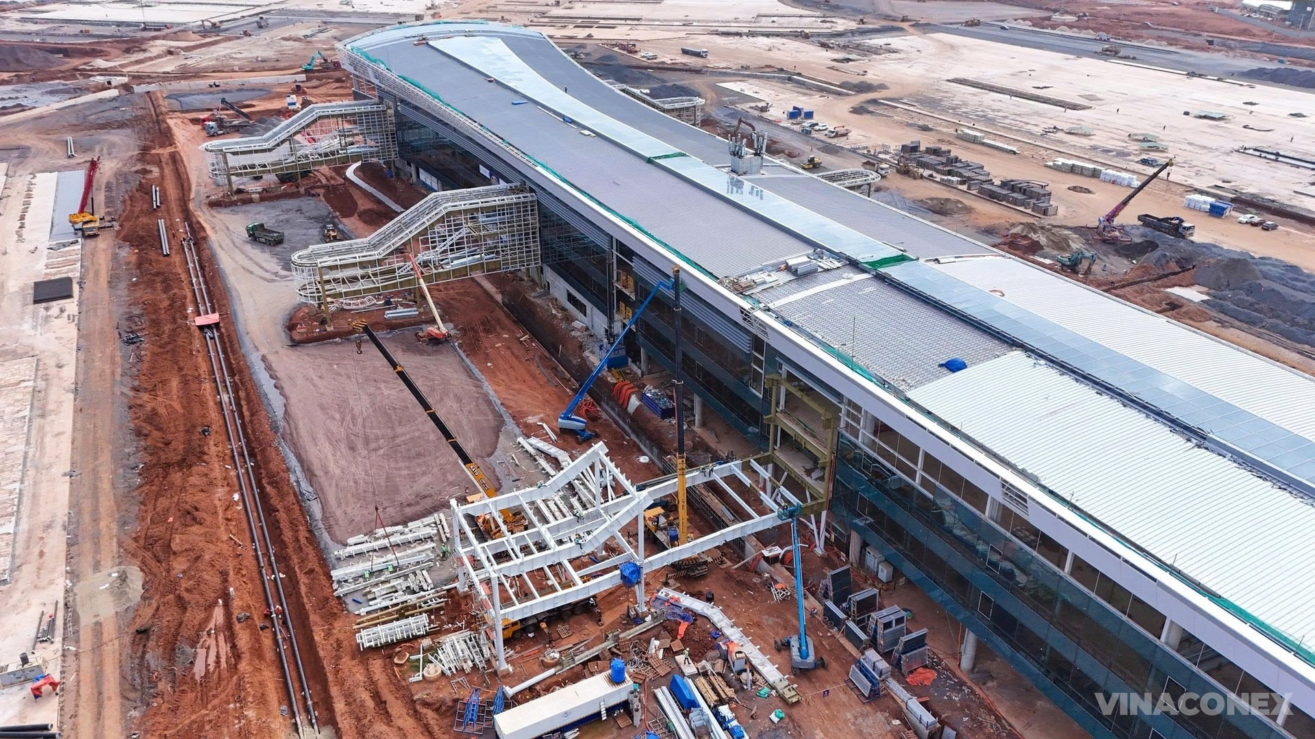 Phó Thủ tướng ra chỉ đạo 'nóng' đối với siêu sân bay 16 tỷ USD lớn nhất cả nước- Ảnh 2. Phó Thủ tướng ra chỉ đạo 'nóng' đối với siêu sân bay 16 tỷ USD lớn nhất cả nước- Ảnh 2.