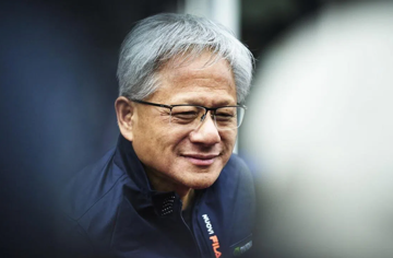Tài sản bốc hơi 8 tỷ USD, CEO Nvidia Jensen Huang rơi khỏi top 10 tỷ phú giàu nhất thế giới