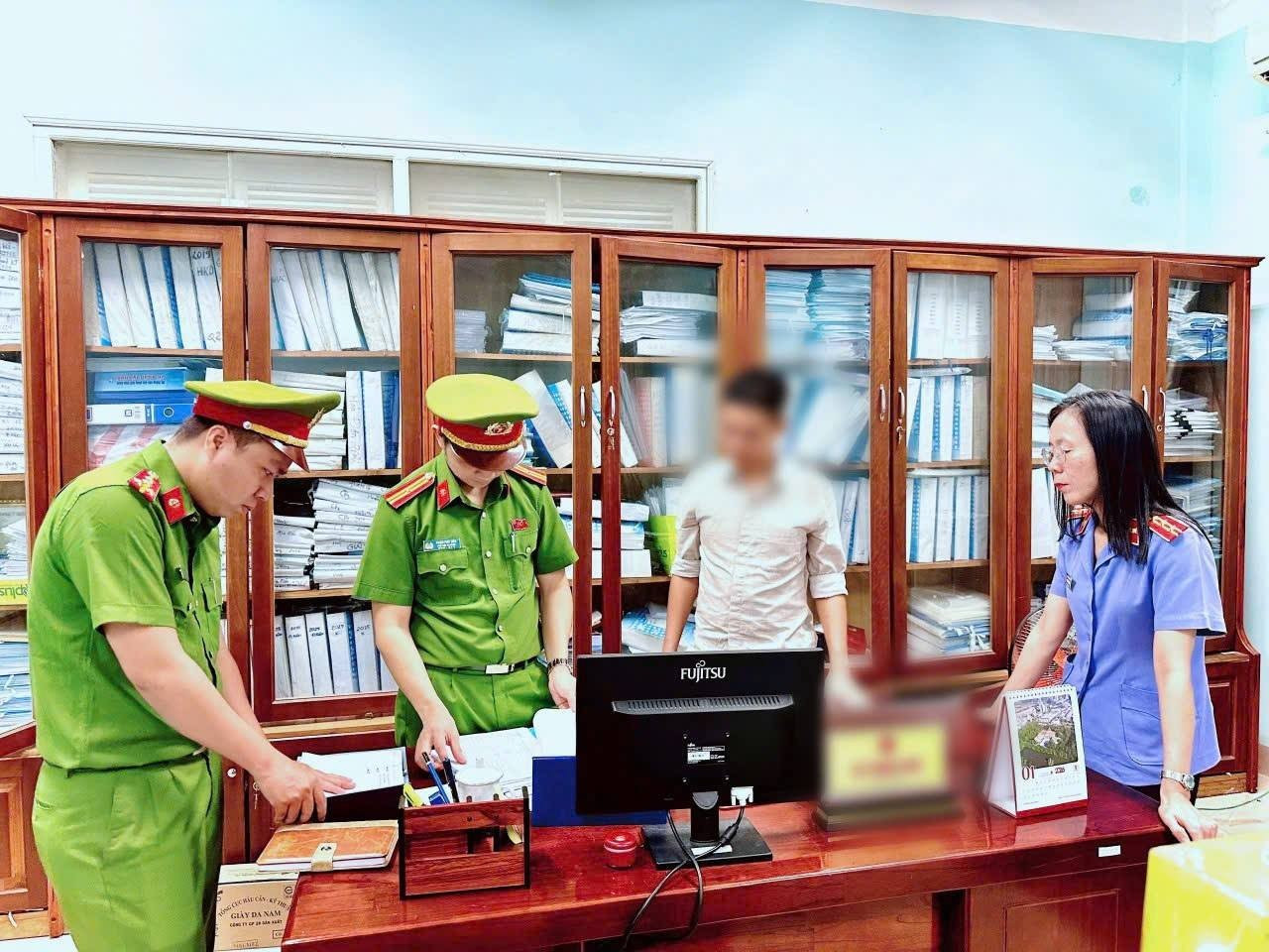 Công an TP. Đà Nẵng vừa khởi tố vụ án mua bán trái phép hóa đơn, quy mô đặc biệt lớn. 628711066-1312143877613293-430397905932727135-n.jpg