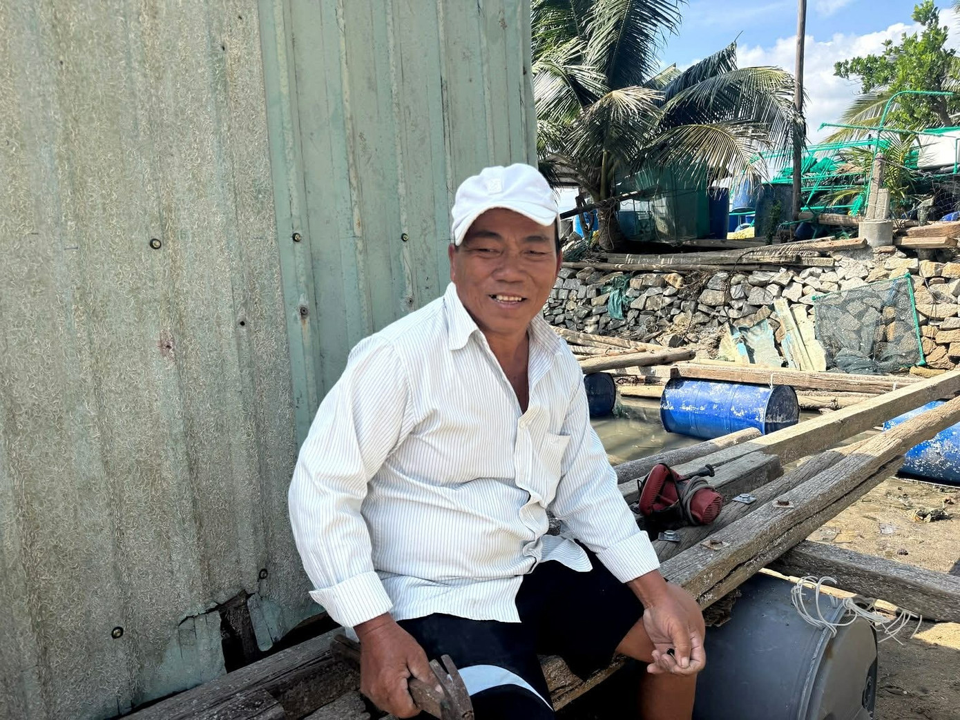 Ông Chiểu hy vọng năm tới mưa thuận gió hòa bà con nơi đây sẽ có một vụ mùa bội thu. attaonra9m0uyk0csfk9fy03jdt92srhuhqetoneaanauk.jpg