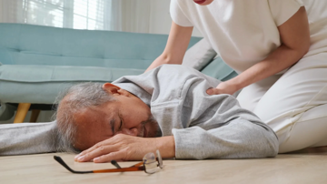 Bác sĩ Bệnh viện Bạch Mai chỉ cách nhận diện sớm đột quỵ não trong dịp Tết Nguyên đán