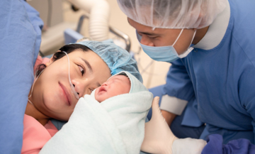 Khuyến khích cán bộ, đảng viên gương mẫu sinh con