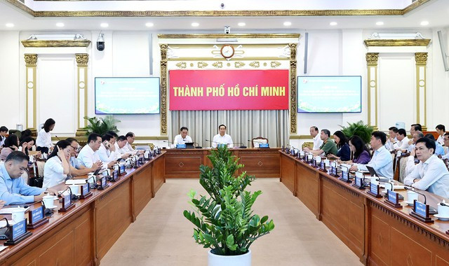 TPHCM phát huy cơ chế đặc thù, nỗ lực cho mục tiêu tăng trưởng hai con số- Ảnh 1. TPHCM phát huy cơ chế đặc thù, nỗ lực cho mục tiêu tăng trưởng hai con số- Ảnh 1.