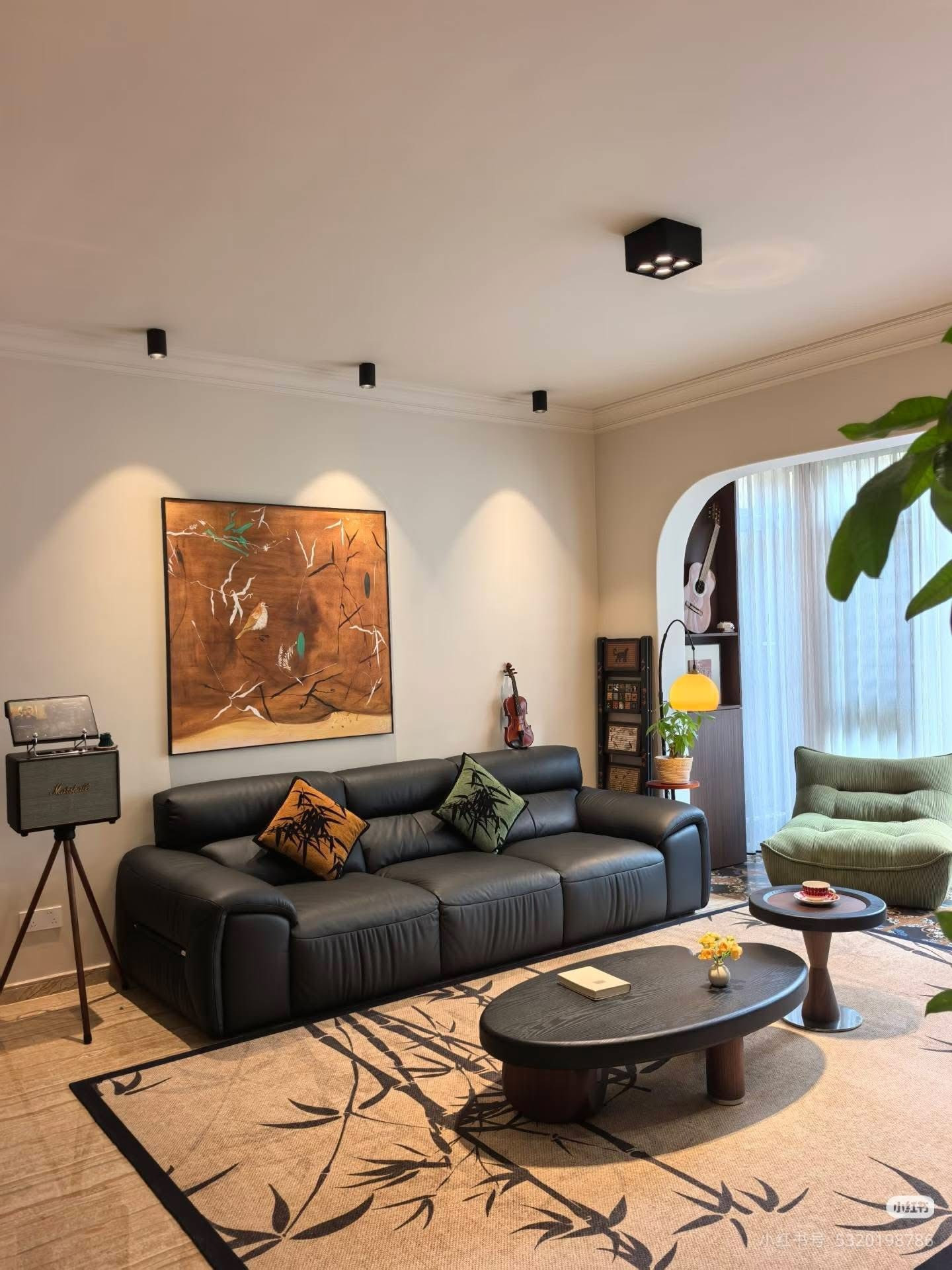 Ấn tượng mạnh mẽ với căn hộ sở hữu kiến trúc giao thoa Á Đông và hiện đại- Ảnh 2. Ấn tượng mạnh mẽ với căn hộ sở hữu kiến trúc giao thoa Á Đông và hiện đại- Ảnh 2.