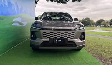 Xem trước mẫu SUV cỡ C của Toyota ‘chung mâm’ với Mazda CX-5 giá hơn 700 triệu: Đầu xe ‘lai’ Corolla Cross, nội thất kết hợp nhựa cứng, vải và da