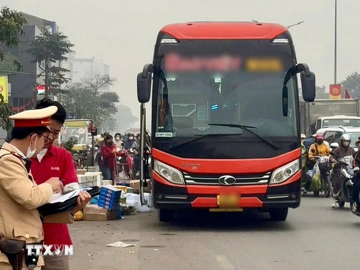Kiểm tra khẩn xe khách do Nguyễn Mạnh H. điều khiển, công an liền lập biên bản phạt hơn 217 triệu