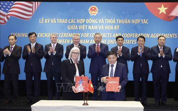 Tổng Bí thư Tô Lâm chứng kiến lễ ký và trao các thỏa thuận hợp tác giữa Việt Nam và Hoa Kỳ