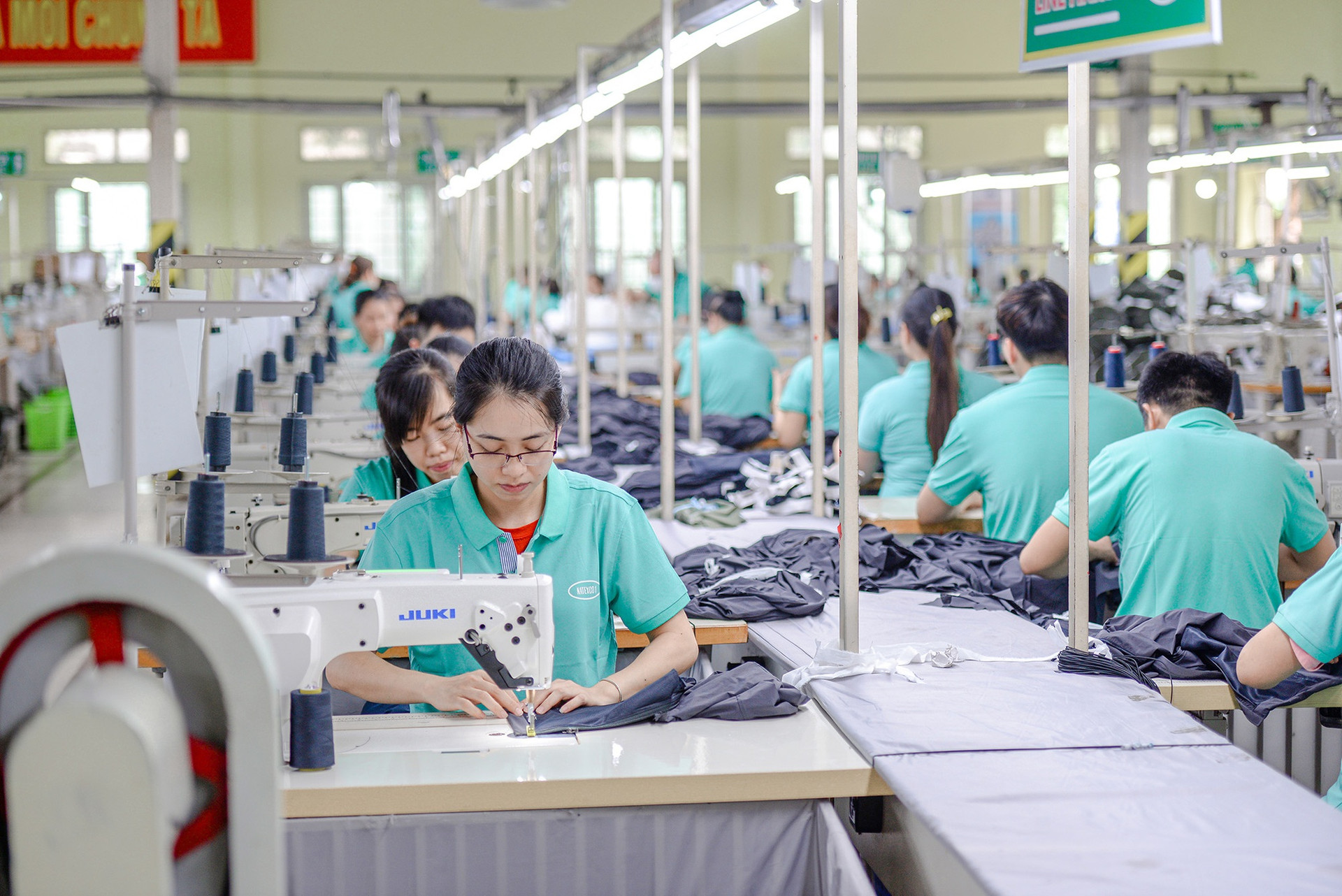 Xuân mới và chiến lược nâng tầm giá trị của dệt may Việt Nam- Ảnh 2. Xuân mới và chiến lược nâng tầm giá trị của dệt may Việt Nam- Ảnh 2.