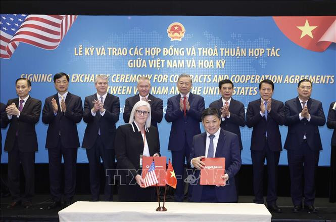 Tổng Bí thư Tô Lâm chứng kiến lễ ký và trao các thoả thuận hợp tác giữa Việt Nam và Hoa Kỳ- Ảnh 1. Tổng Bí thư Tô Lâm chứng kiến lễ ký và trao các thoả thuận hợp tác giữa Việt Nam và Hoa Kỳ- Ảnh 1.