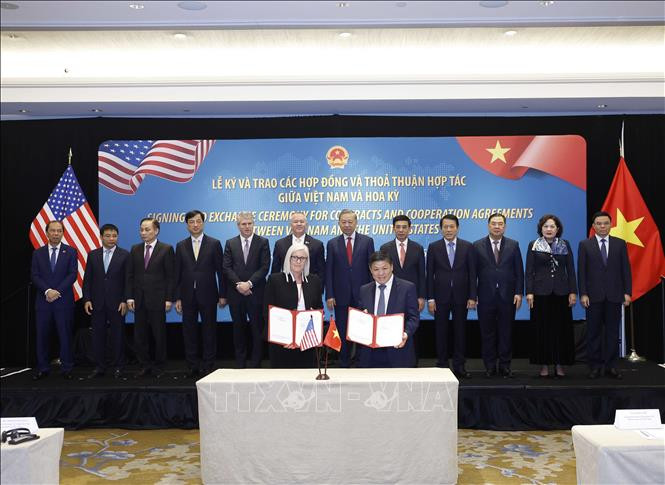 Tổng Bí thư Tô Lâm chứng kiến lễ ký và trao các thoả thuận hợp tác giữa Việt Nam và Hoa Kỳ- Ảnh 5. Tổng Bí thư Tô Lâm chứng kiến lễ ký và trao các thoả thuận hợp tác giữa Việt Nam và Hoa Kỳ- Ảnh 5.
