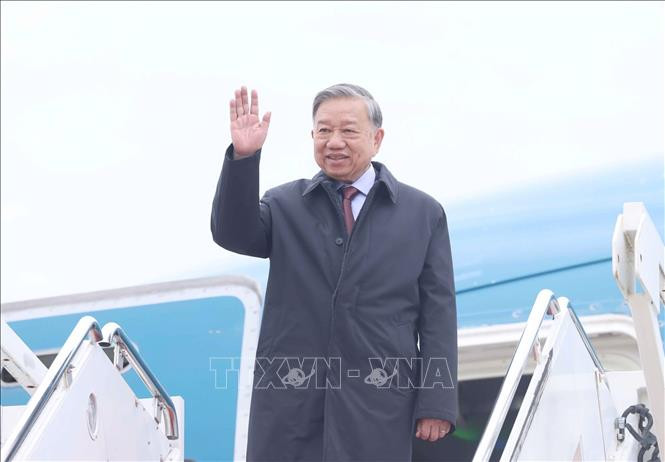 Tổng Bí thư Tô Lâm đến Washington D.C, bắt đầu tham dự cuộc họp khai mạc Hội đồng Hòa bình về Gaza- Ảnh 1. Tổng Bí thư Tô Lâm đến Washington D.C, bắt đầu tham dự cuộc họp khai mạc Hội đồng Hòa bình về Gaza- Ảnh 1.