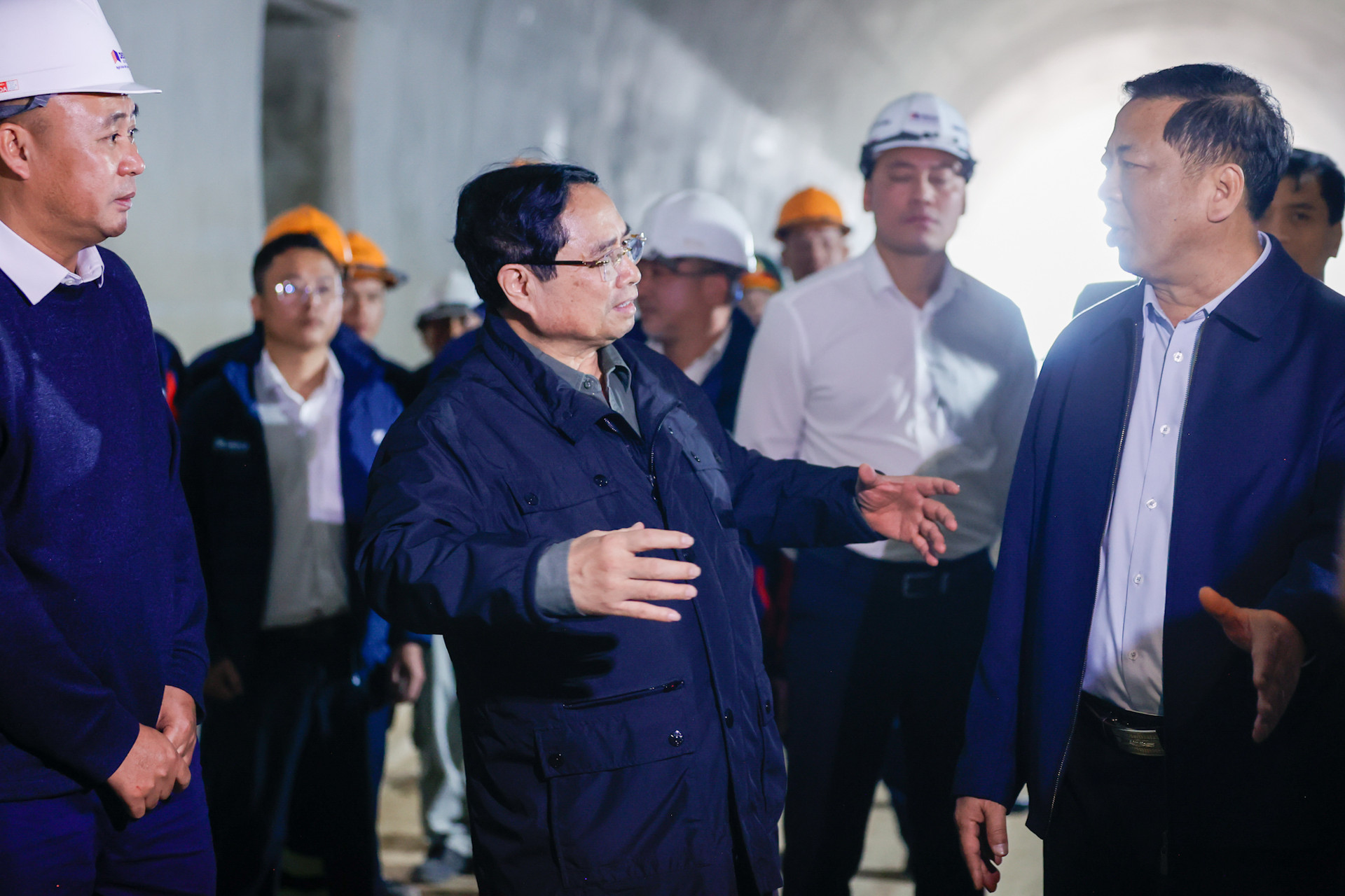 Thủ tướng: Khánh thành cao tốc Đồng Đăng – Trà Lĩnh và Hữu Nghị - Chi Lăng vào dịp 30/4- Ảnh 6. Thủ tướng: Khánh thành cao tốc Đồng Đăng – Trà Lĩnh và Hữu Nghị - Chi Lăng vào dịp 30/4- Ảnh 6.