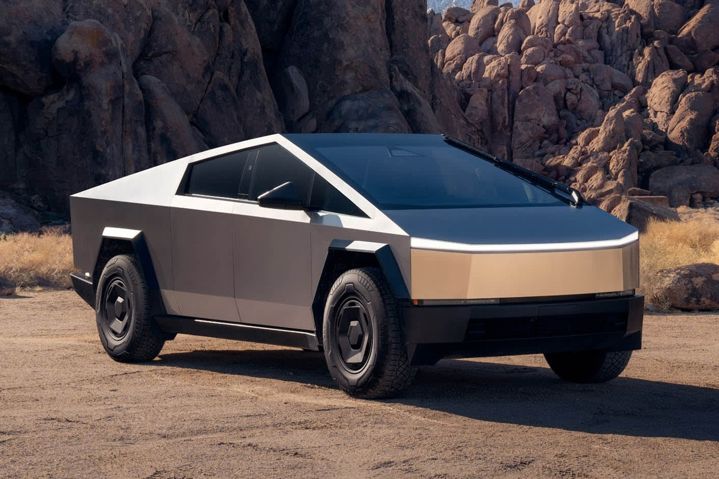 tesla-cybertruck-gia-re-1.jpg