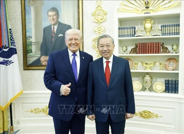 Kết quả quan trọng từ chuyến dự khai mạc Hội đồng Hoà bình về Gaza của Tổng Bí thư