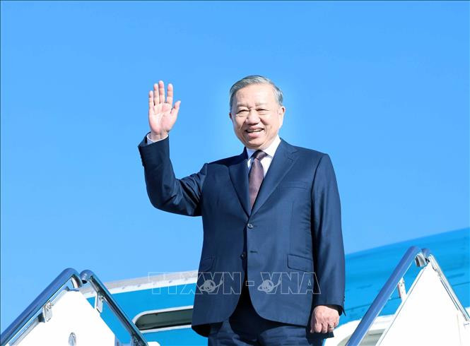 Tổng Bí thư Tô Lâm kết thúc chuyến tham dự Cuộc họp Khai mạc Hội đồng Hòa bình về Gaza- Ảnh 5. Tổng Bí thư Tô Lâm kết thúc chuyến tham dự Cuộc họp Khai mạc Hội đồng Hòa bình về Gaza- Ảnh 5.