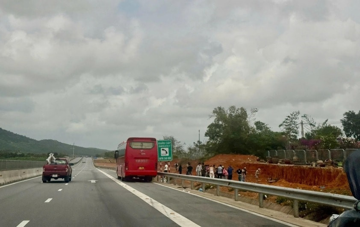 Tưởng vô hại, ai ngờ một lỗi sai trên cao tốc có thể khiến tài xế 'bay' ngay 14 triệu đồng và 6 điểm bằng lái