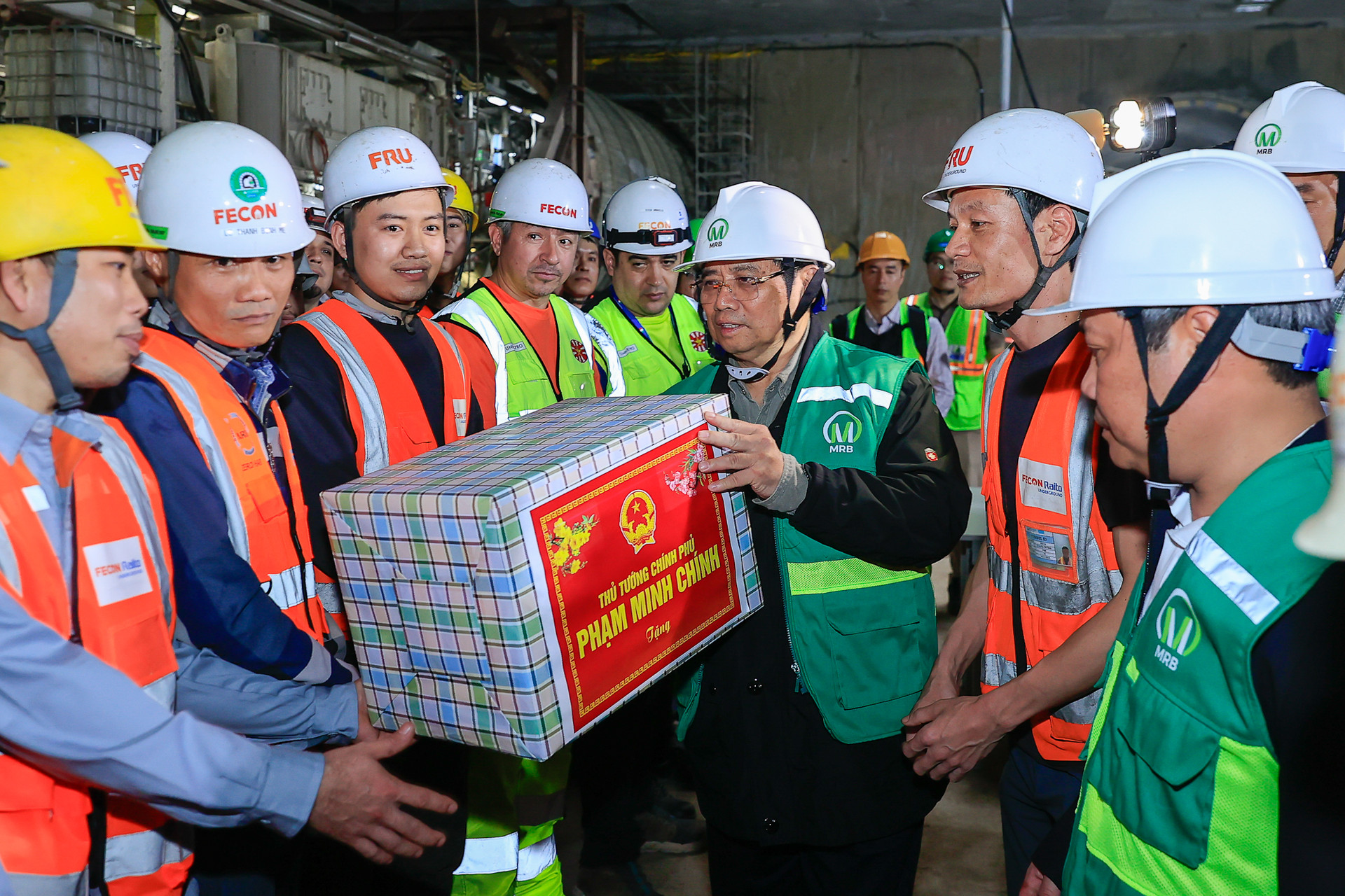 Thủ tướng: Tốc độ triển khai đường sắt đô thị thời gian tới phải gấp hàng chục lần những năm qua- Ảnh 7. Thủ tướng: Tốc độ triển khai đường sắt đô thị thời gian tới phải gấp hàng chục lần những năm qua- Ảnh 7.